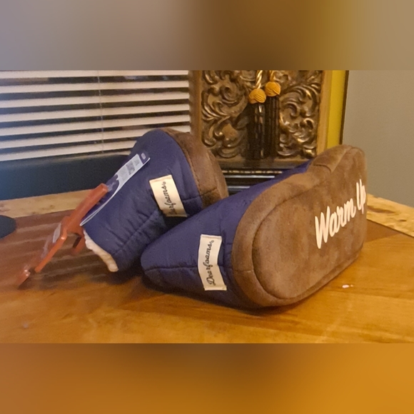 🤸Dearfoams Women's Heritage Warm Up Bootie Slipper - Picture 5 of 8